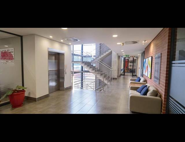 BUSINESS PROPERTY TO RENT IN LYNNWOOD